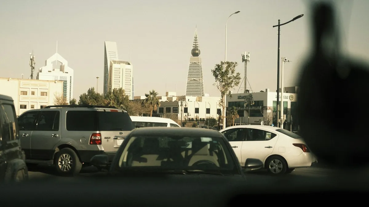 Thumamah Road bridge opens in Riyadh